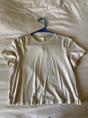 lululemon beige tee